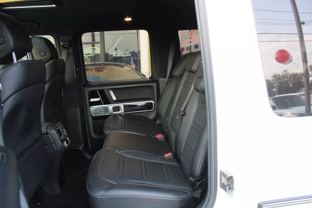 Vehicle image 27 of 37