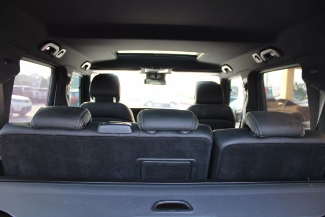 Vehicle image 35 of 37