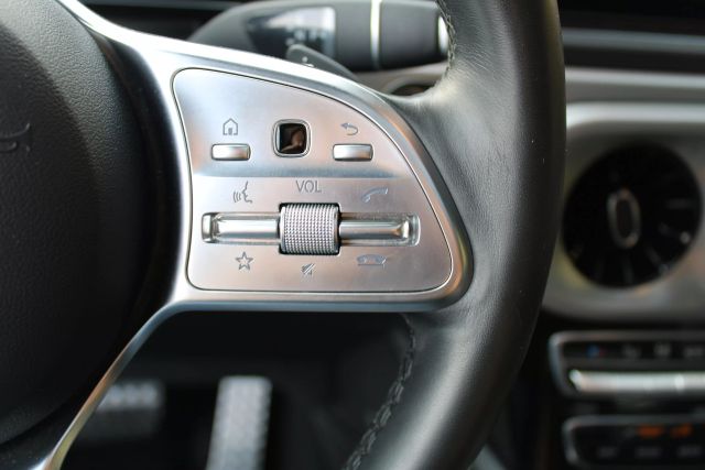 Vehicle image 25 of 37