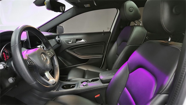 Vehicle image 11 of 27