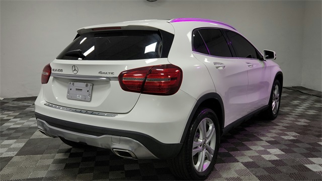 Vehicle image 8 of 27