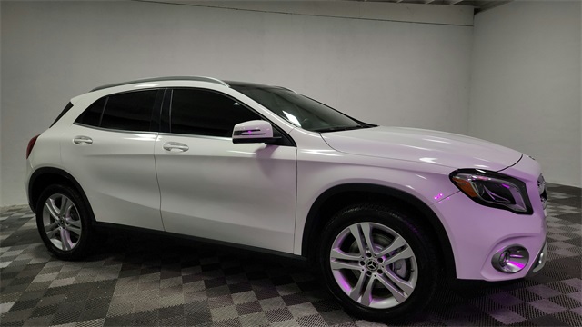 Vehicle image 4 of 27