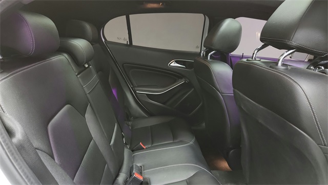 Vehicle image 23 of 27