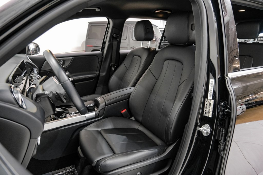 Vehicle image 9 of 53