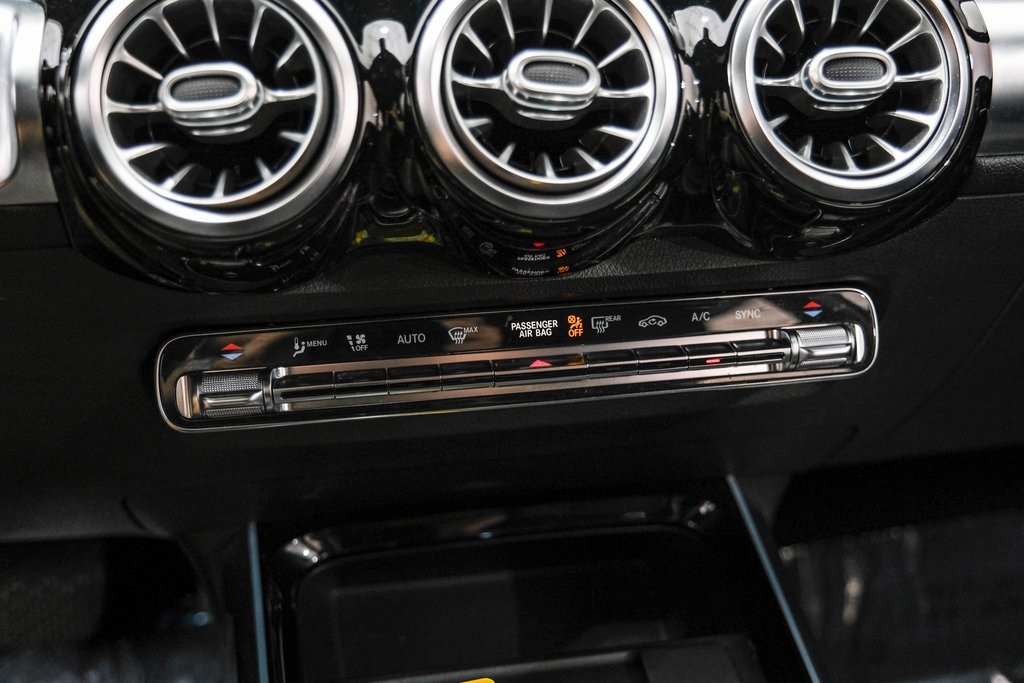 Vehicle image 22 of 53