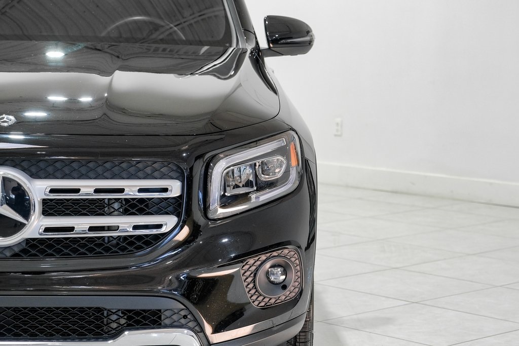 Vehicle image 40 of 53