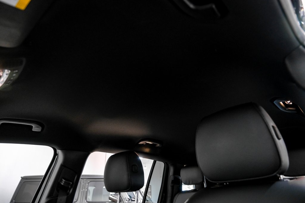 Vehicle image 25 of 53