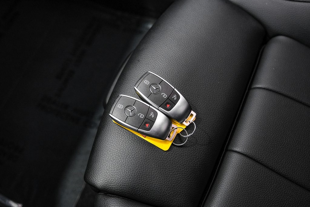 Vehicle image 52 of 53