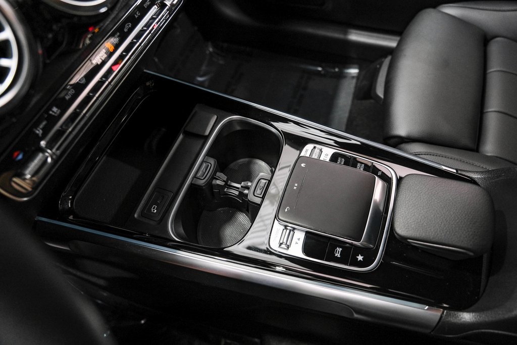 Vehicle image 21 of 53