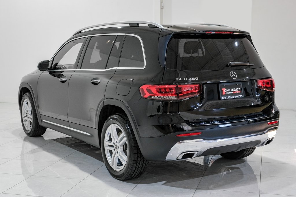 Vehicle image 6 of 53