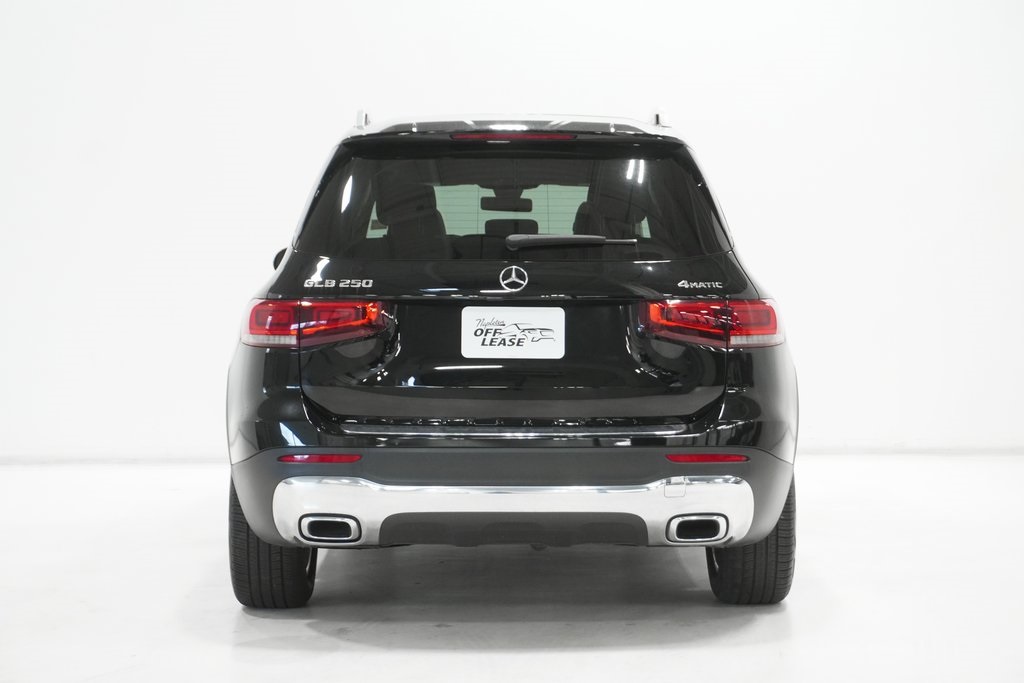 Vehicle image 6 of 31
