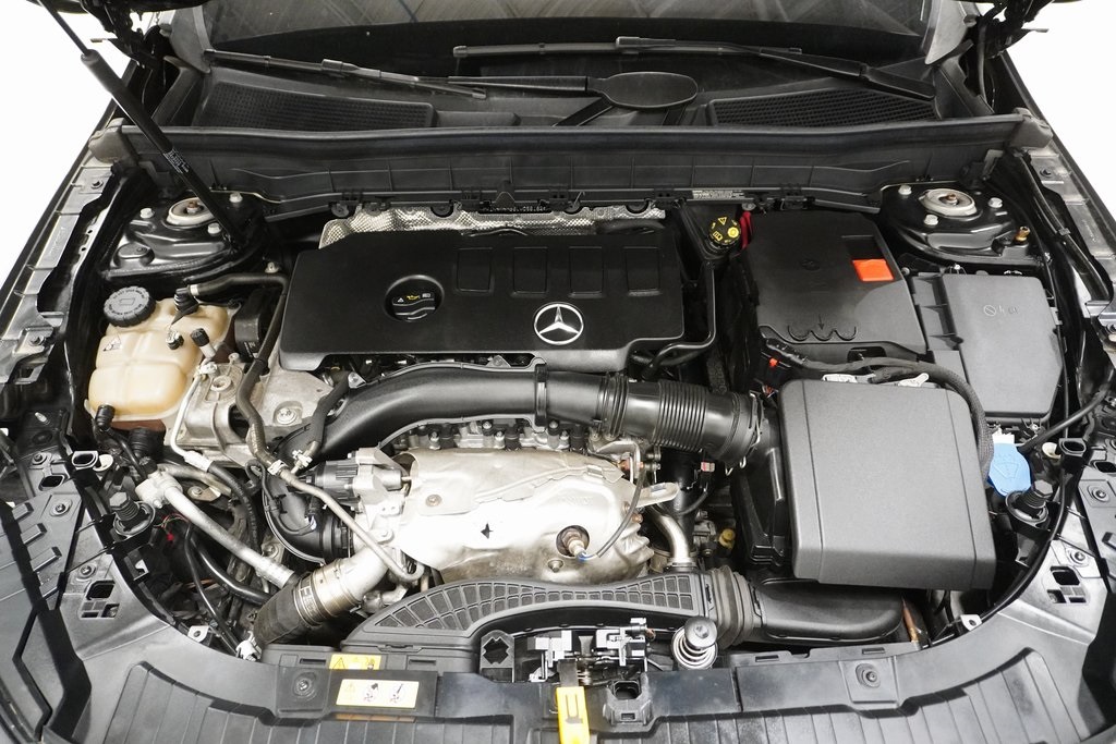 Vehicle image 8 of 31