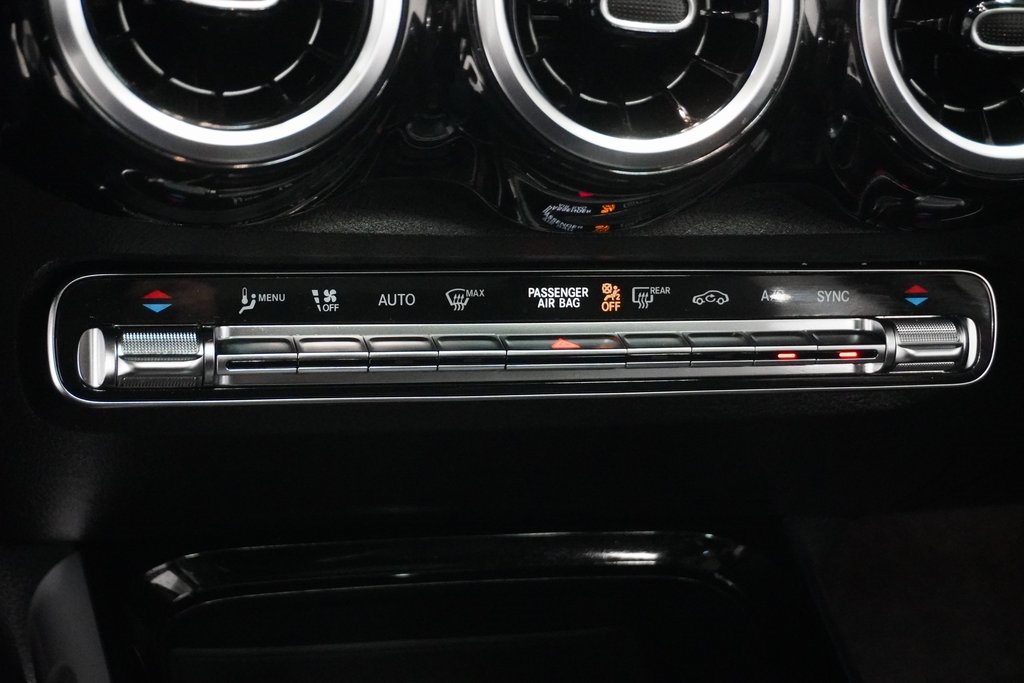 Vehicle image 29 of 31