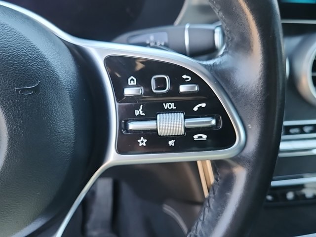 Vehicle image 23 of 27