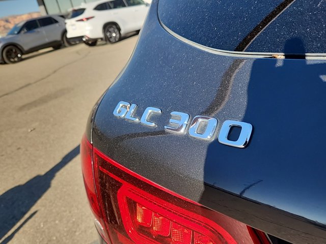 Vehicle image 14 of 27