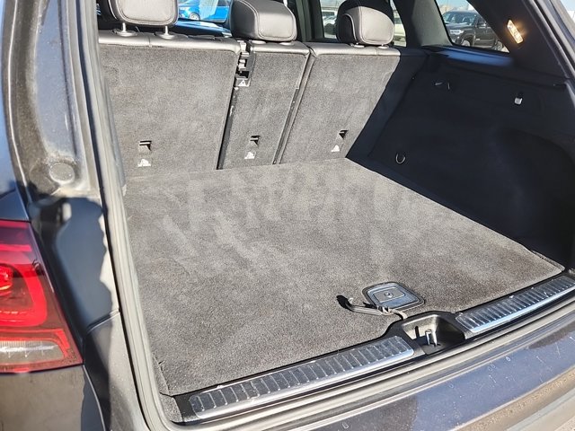 Vehicle image 12 of 27