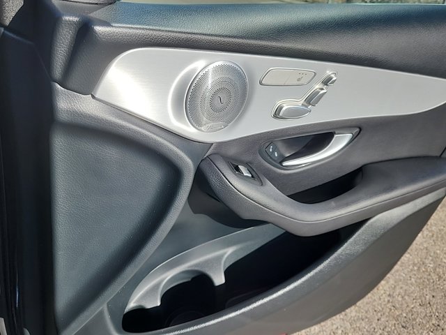 Vehicle image 15 of 27