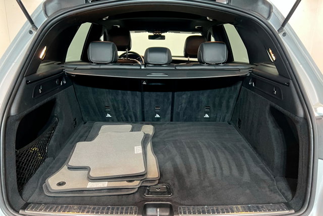 Vehicle image 10 of 27