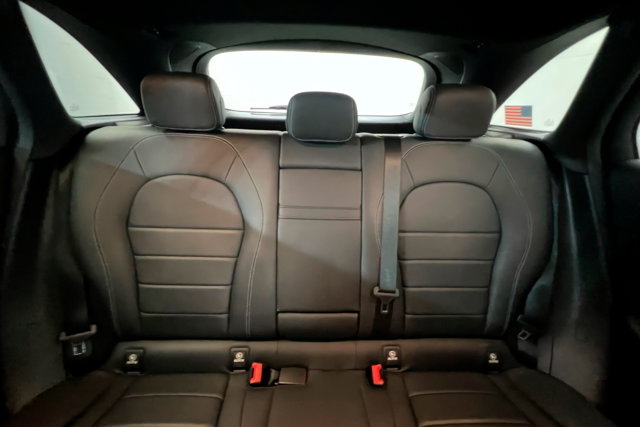 Vehicle image 14 of 27