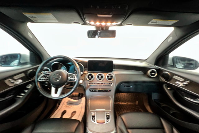 Vehicle image 16 of 27