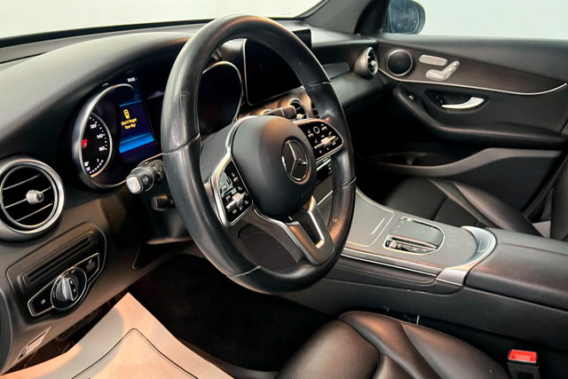 Vehicle image 20 of 27