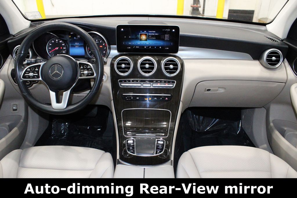 2020 Mercedes-Benz GLC 300 Image 13 of 37