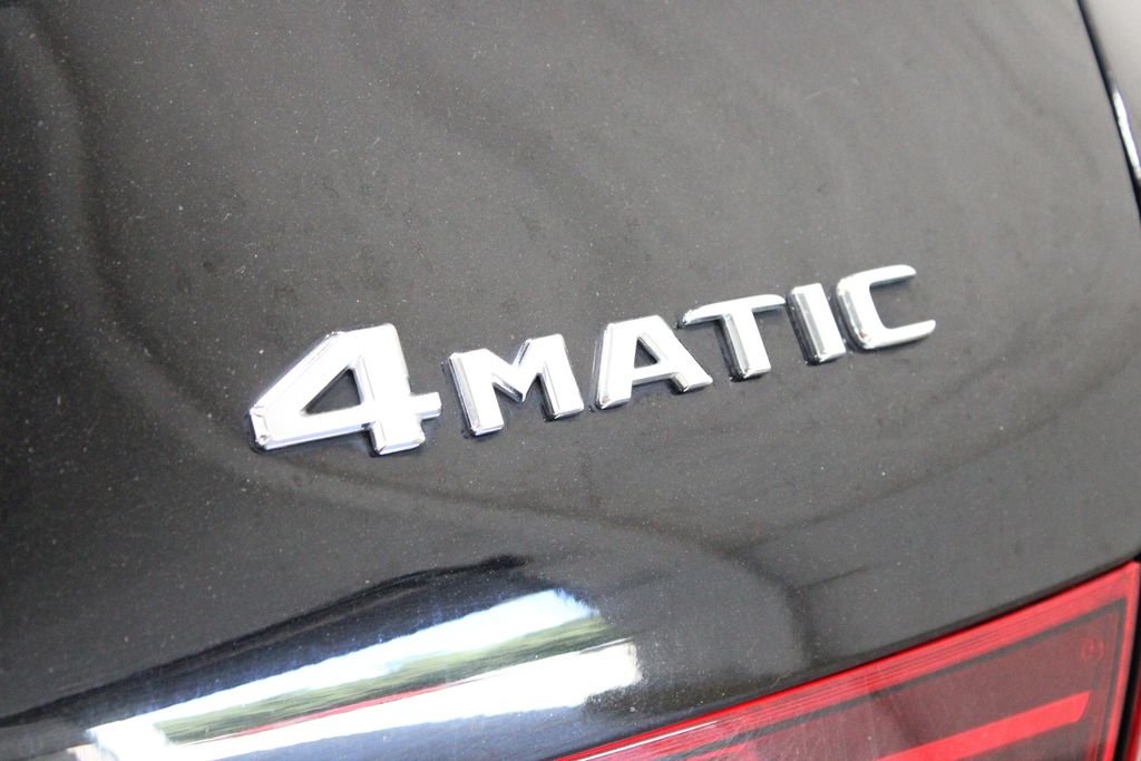 2020 Mercedes-Benz GLC 300 Image 31 of 37