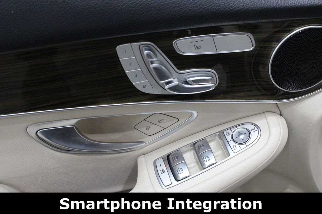 2020 Mercedes-Benz GLC 300 Image 35 of 37