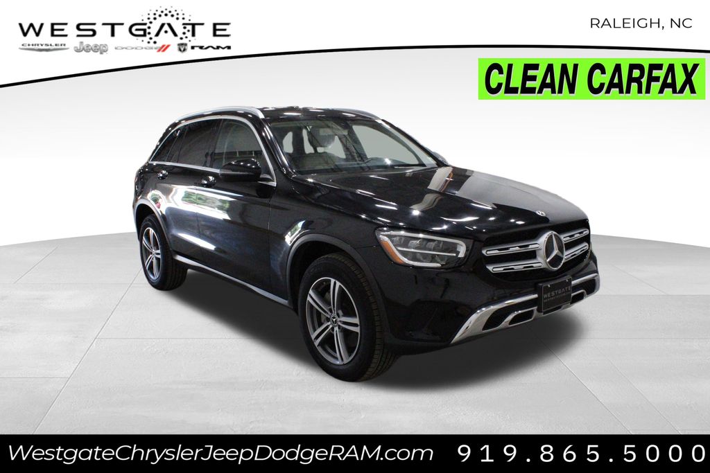 2020 Mercedes-Benz GLC 300 Image 3 of 37