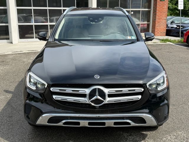2020 Mercedes-Benz GLC 300 Image 3 of 6