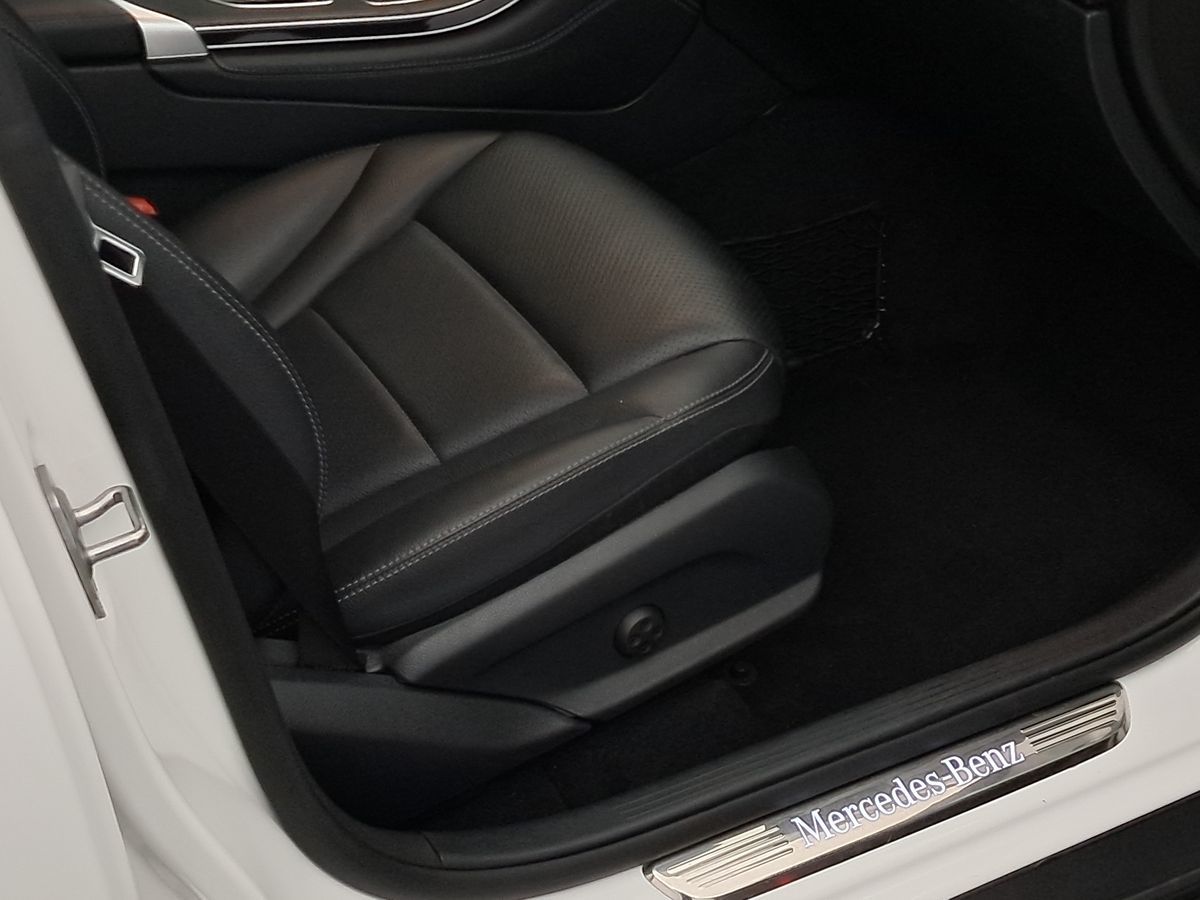 Vehicle image 46 of 55