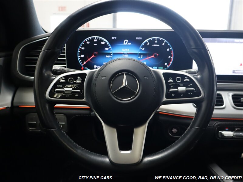 Vehicle image 13 of 24