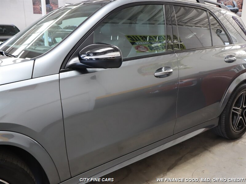 Vehicle image 2 of 24