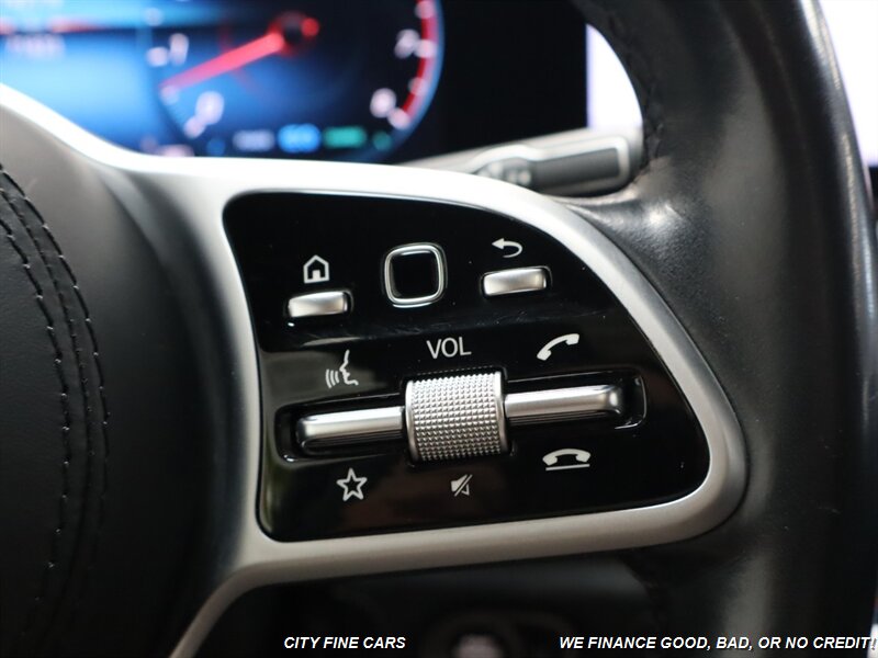 Vehicle image 23 of 24