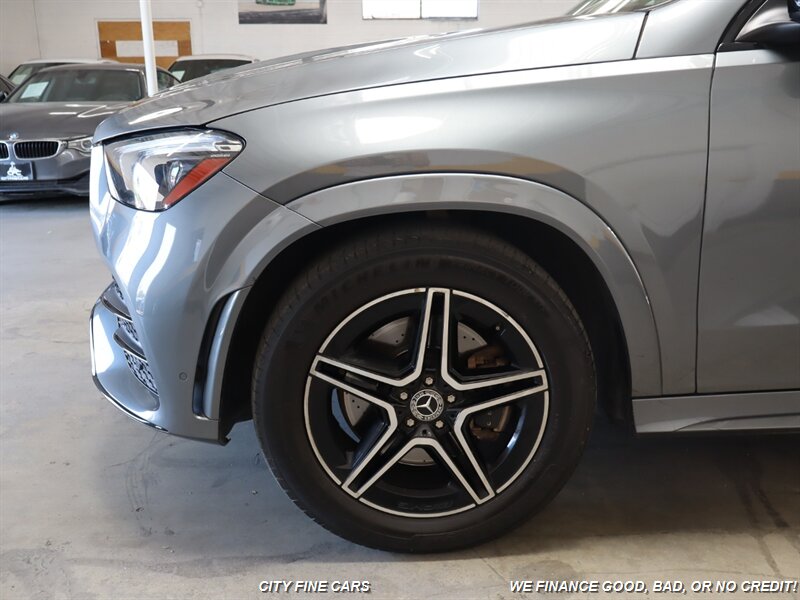 Vehicle image 7 of 24