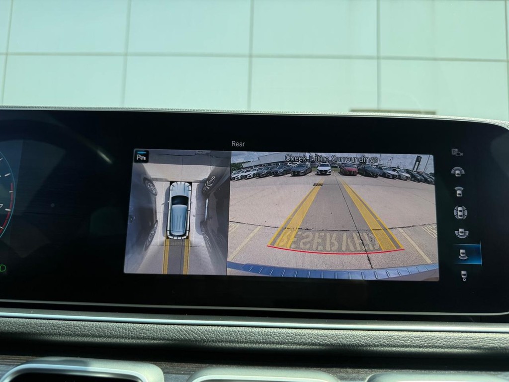 Vehicle image 14 of 31