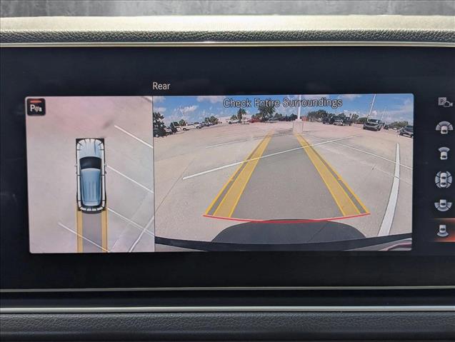 Vehicle image 16 of 21