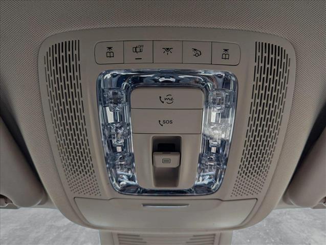 Vehicle image 20 of 21