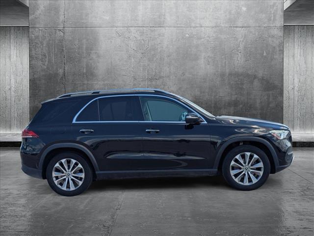 Vehicle image 4 of 21