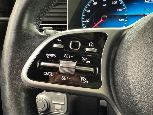 Vehicle image 18 of 48