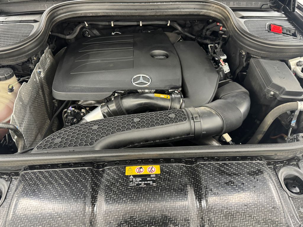 Vehicle image 9 of 47