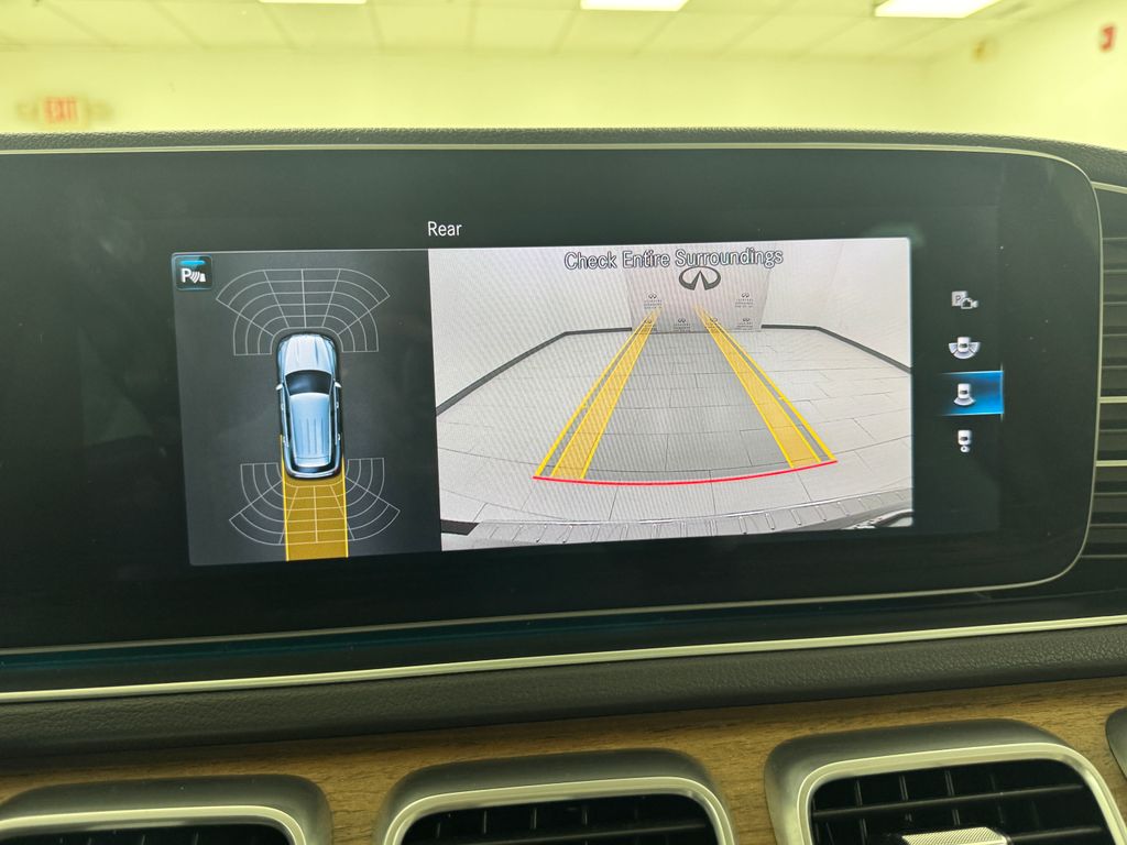 Vehicle image 26 of 47