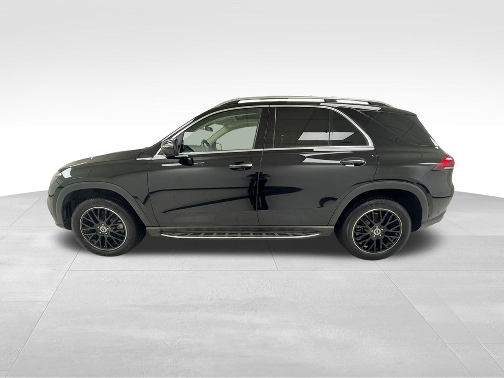 Vehicle image 8 of 47