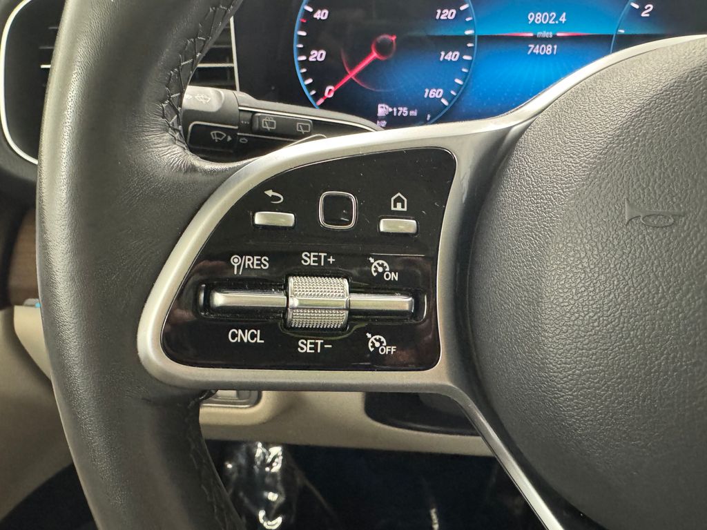 Vehicle image 44 of 47