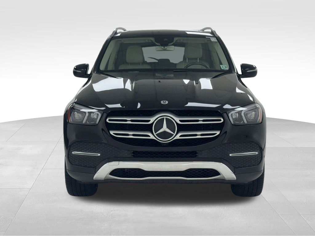 Vehicle image 2 of 47