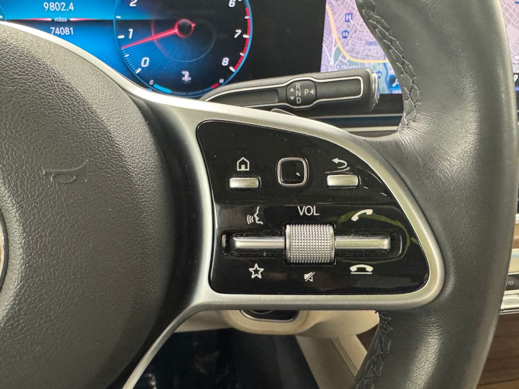 Vehicle image 23 of 47