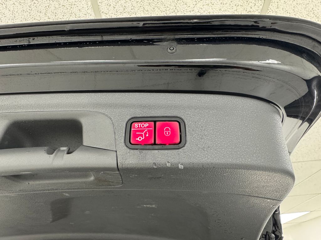 Vehicle image 36 of 47