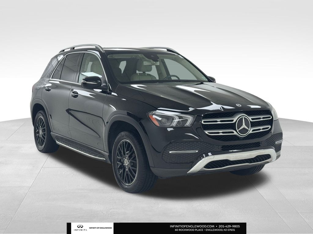 Vehicle image 3 of 47