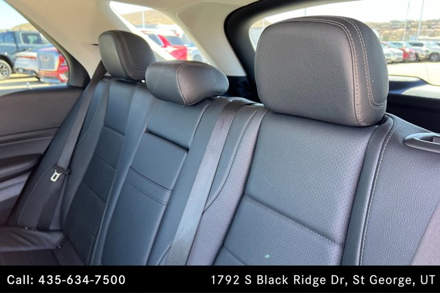 Vehicle image 20 of 25
