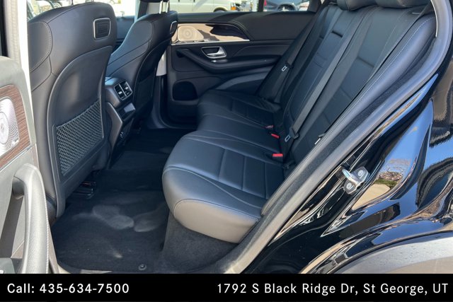 Vehicle image 21 of 25